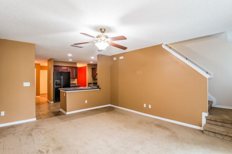 3211 Academy Park Pl, Jacksonville, FL 32218