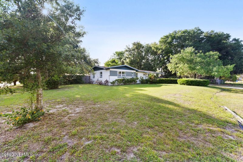 3220 Sandhurst Rd E, Jacksonville, FL 32277