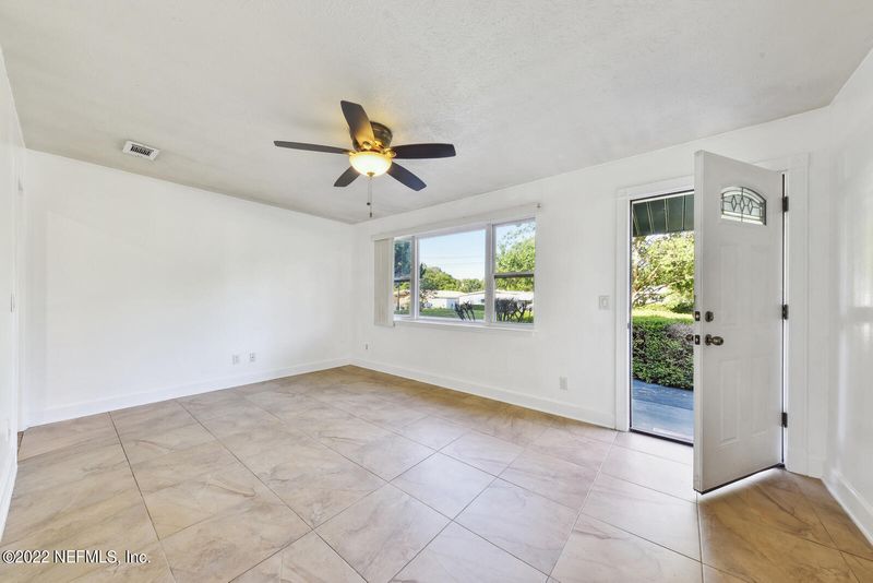 3220 Sandhurst Rd E, Jacksonville, FL 32277