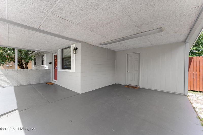 323 Claudia Dr, Jacksonville, FL 32218