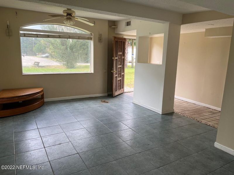 323 Jefferson Rd, Jacksonville, FL 32225