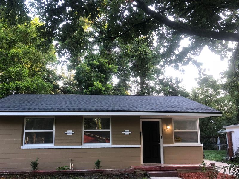 3237 Plum St, Jacksonville, FL 32205