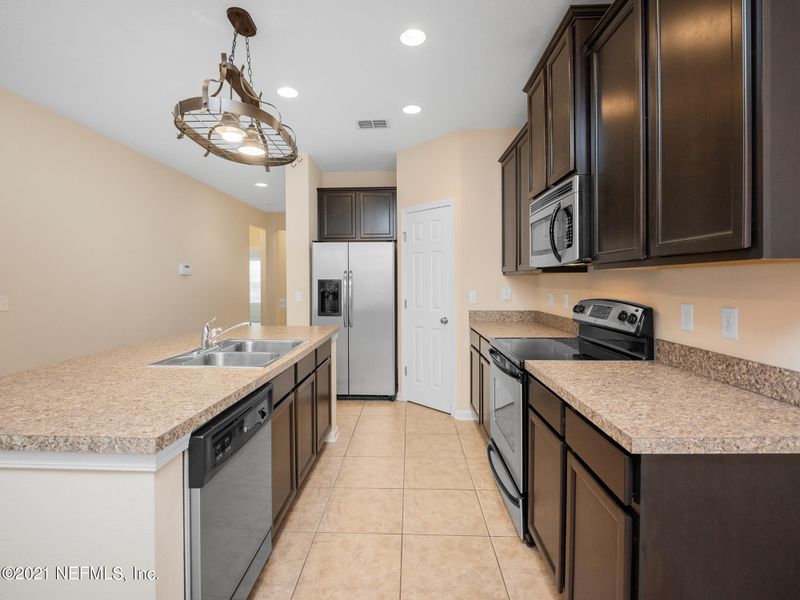 324 Auburn Oaks Rd E, Jacksonville, FL 32218