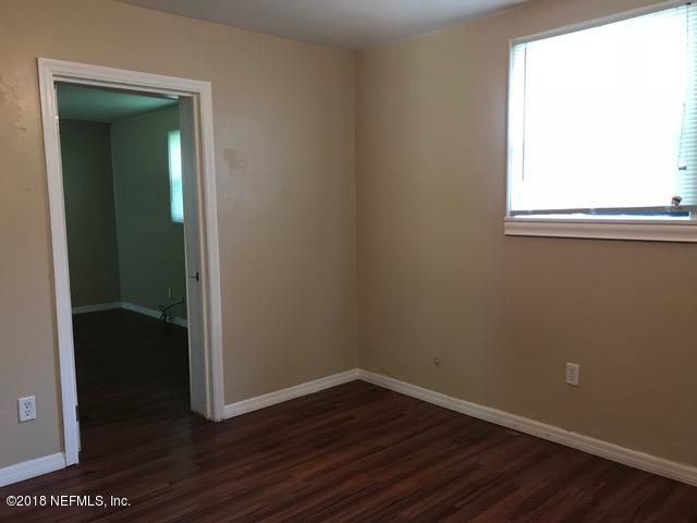 3241 Thomas St, Jacksonville, FL 32254