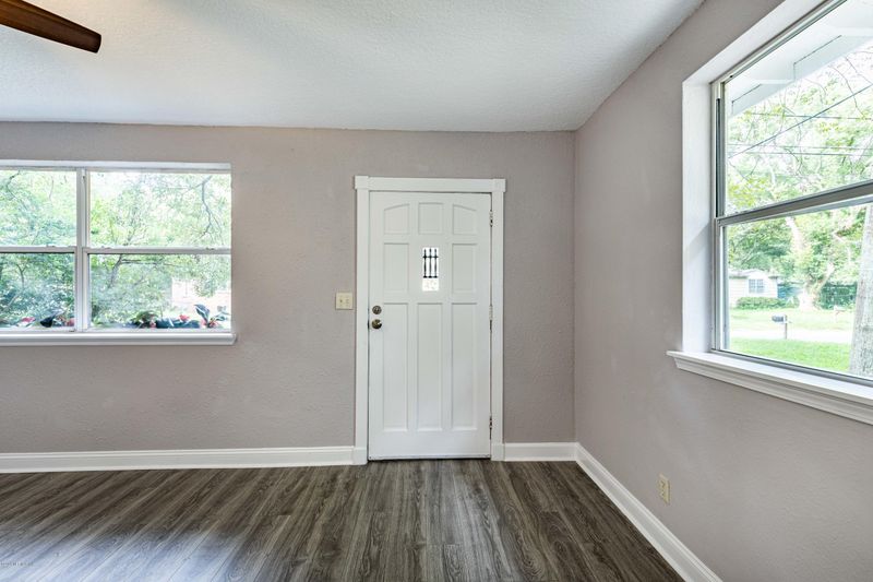 3242 Ernest St, Jacksonville, FL 32205