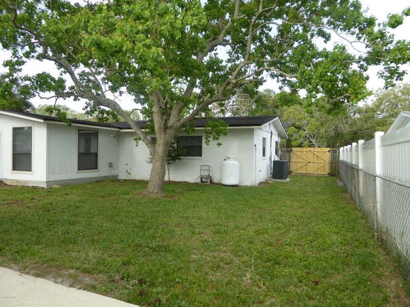 325 Penman Rd, Neptune Beach, FL 32266