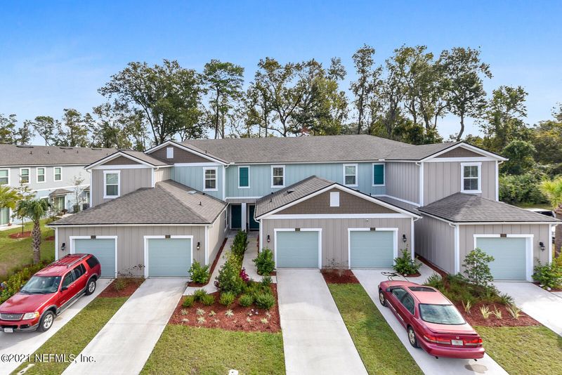 325 Pistachio Pl, Jacksonville, FL 32216