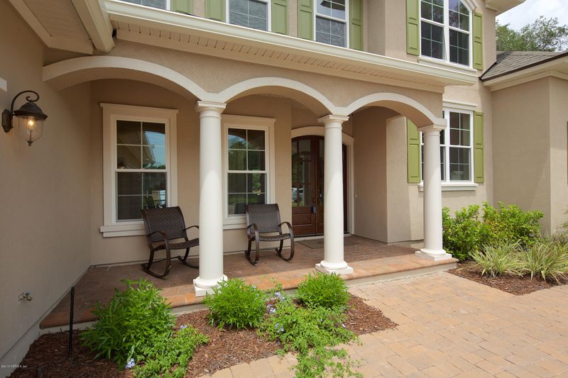 325 Vale Dr, St Augustine, FL 32095
