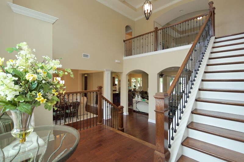 325 Vale Dr, St Augustine, FL 32095