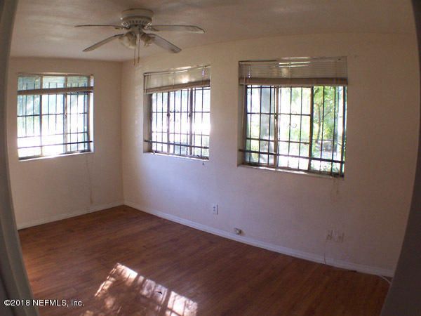 3265 Soutel Dr, Jacksonville, FL 32208