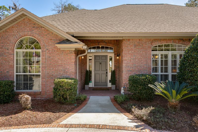 3291 Doctors Lake Dr, Orange Park, FL 32073