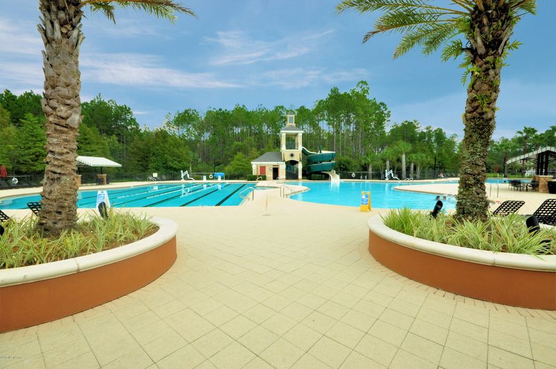 330 Grampian Highlands Dr, St Johns, FL 32259