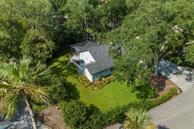 331 19th St, Atlantic Beach, FL 32233