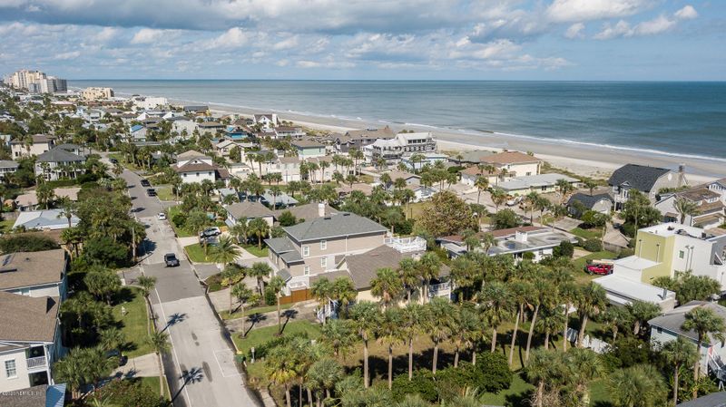 3315 1st St S, Jacksonville Beach, FL 32250