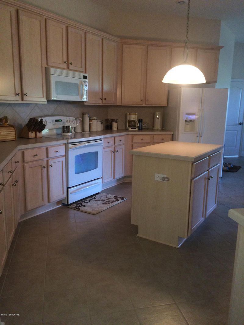 332 Alvar Cir, St Johns, FL 32259