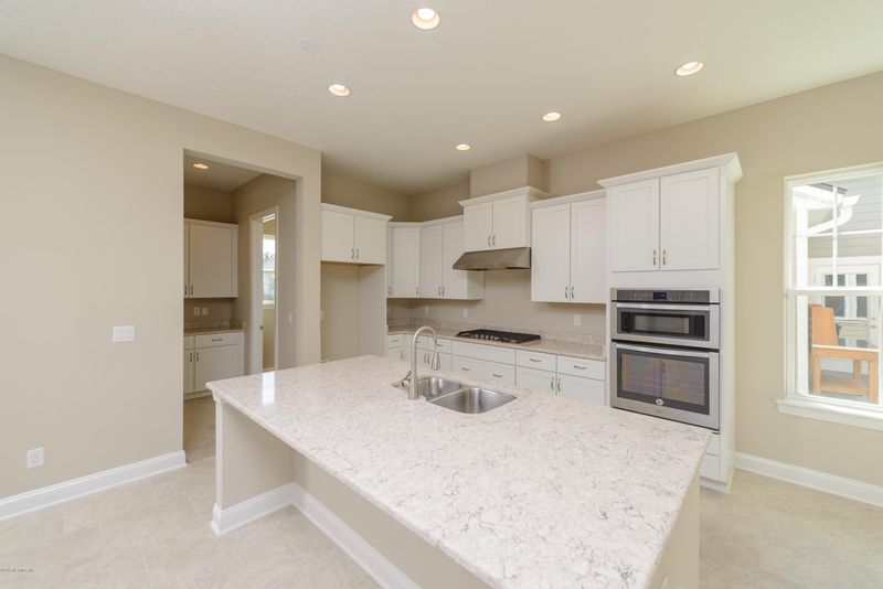 332 Rambling Water Rn, St Johns, FL 32259