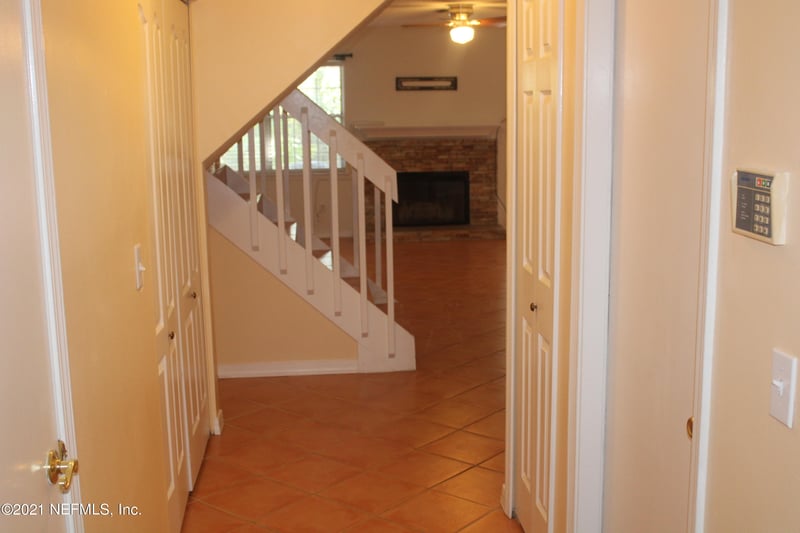 333 Sunrise Cir, Neptune Beach, FL 32266