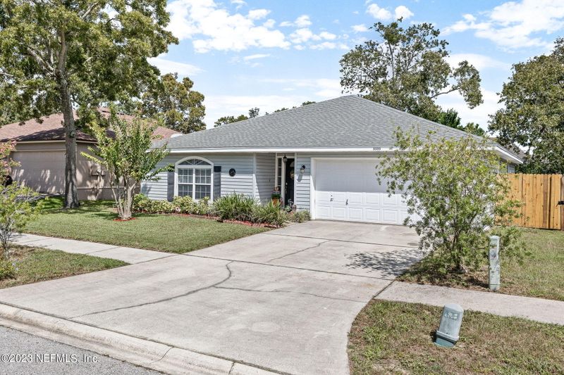 3335 Cancun Dr E, Jacksonville, FL 32225