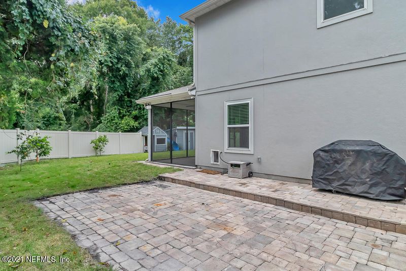 334 Northside Dr S, Jacksonville, FL 32218
