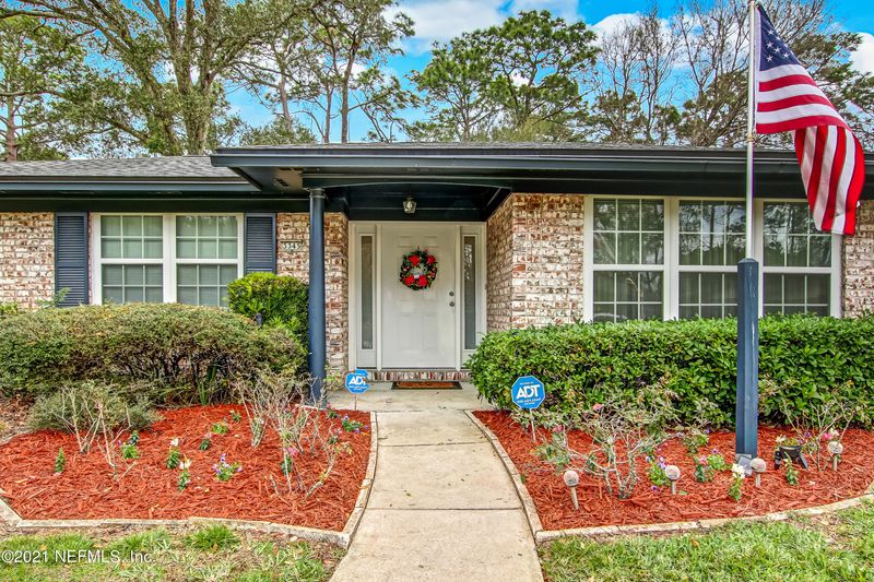 3345 Pickwick Dr, Jacksonville, FL 32257