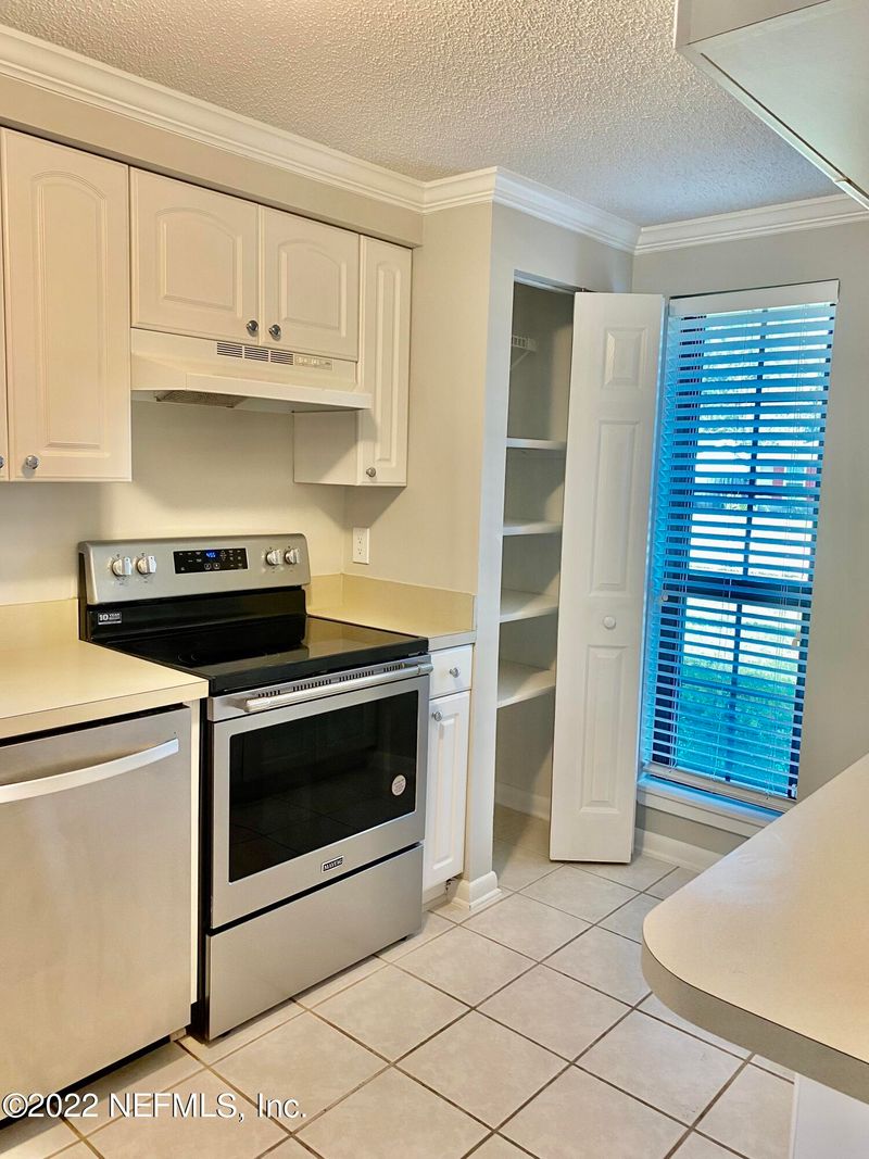 3347 Laurel Grv N, Jacksonville, FL 32223