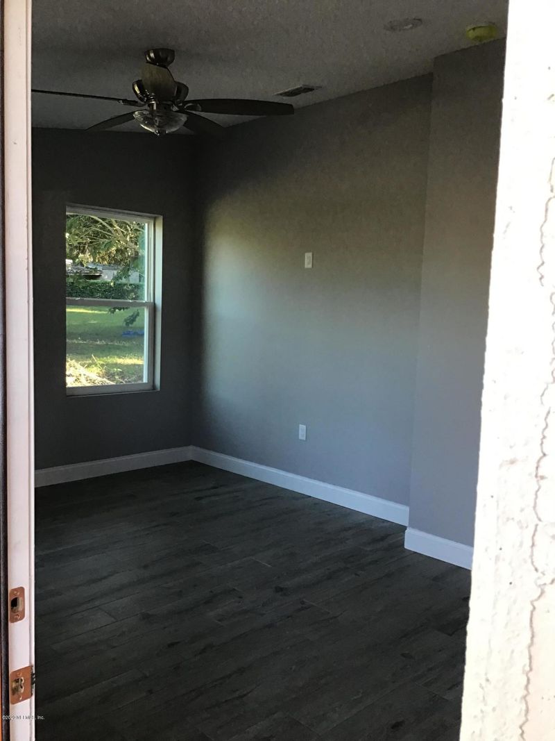 3356 Soutel Dr, Jacksonville, FL 32208
