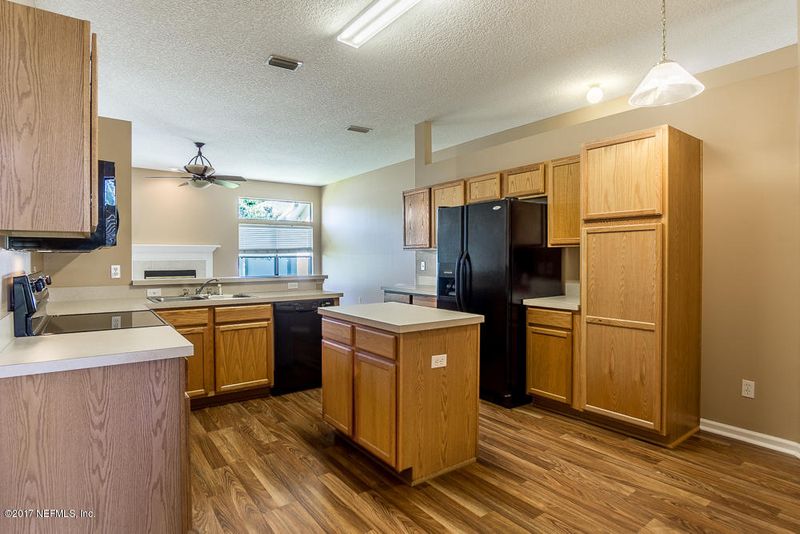 3357 Shelley Dr, Green Cove Springs, FL 32043