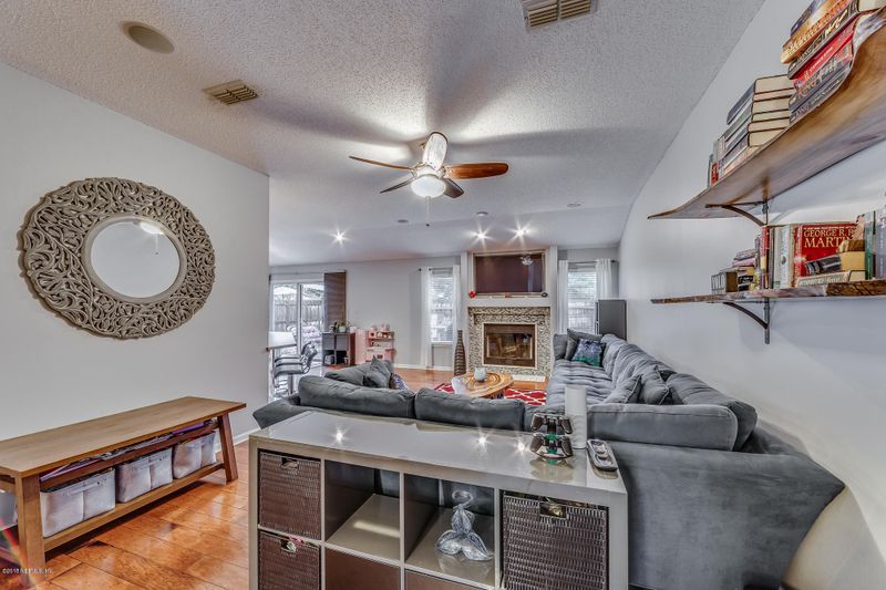 3365 Heron Dr N, Jacksonville Beach, FL 32250