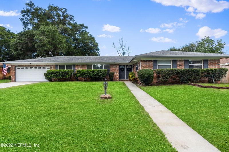 3367 Pickwick Dr S, Jacksonville, FL 32257