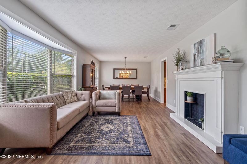 3367 Pickwick Dr S, Jacksonville, FL 32257