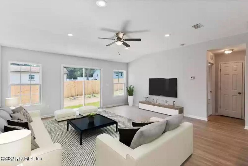 337 Leo Ct, Orange Park, FL 32073
