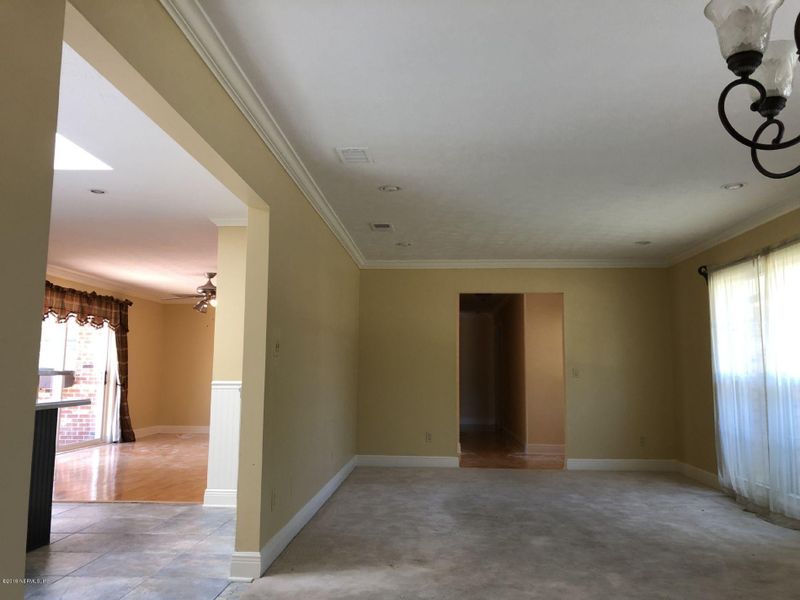 3378 Heathcliff Ln, Jacksonville, FL 32257