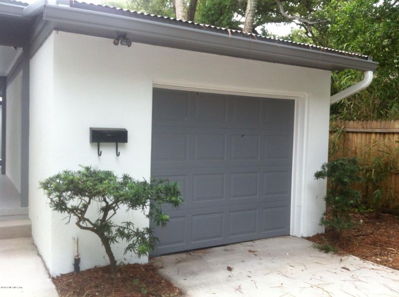 338 2nd St, Atlantic Beach, FL 32233