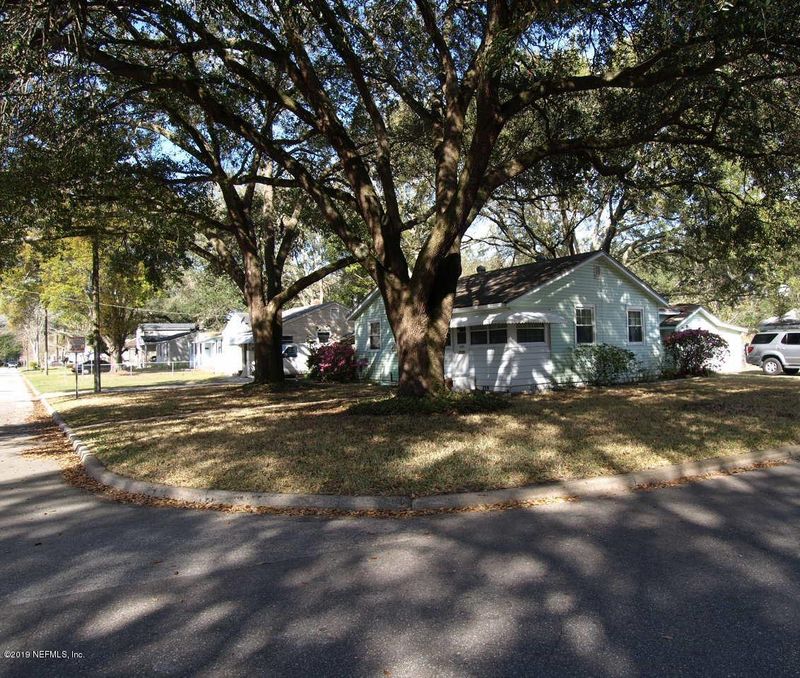3381 Sylvia St, Jacksonville, FL 32207