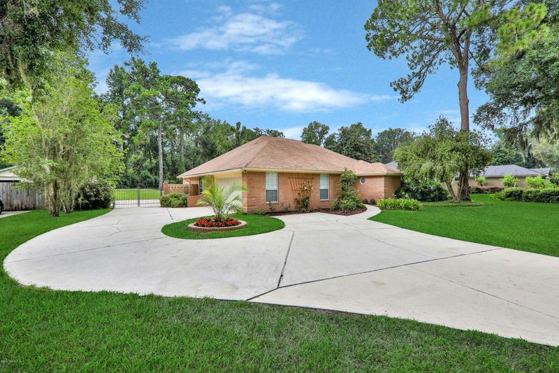 340 Hickory Acres Ln, Jacksonville, FL 32259