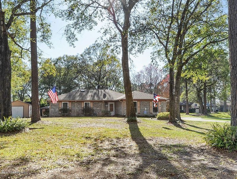 340 Raggedy Point Ct, Fleming Island, FL 32003