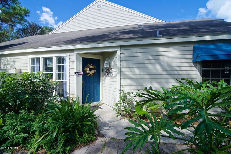 340 Sunrise Cir, Neptune Beach, FL 32266