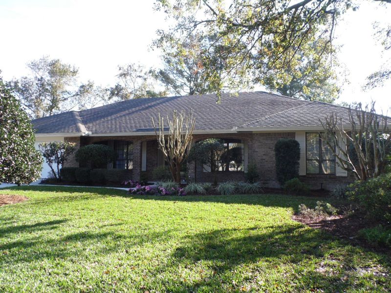 3421 Hidden Lake Dr W, Jacksonville, FL 32216