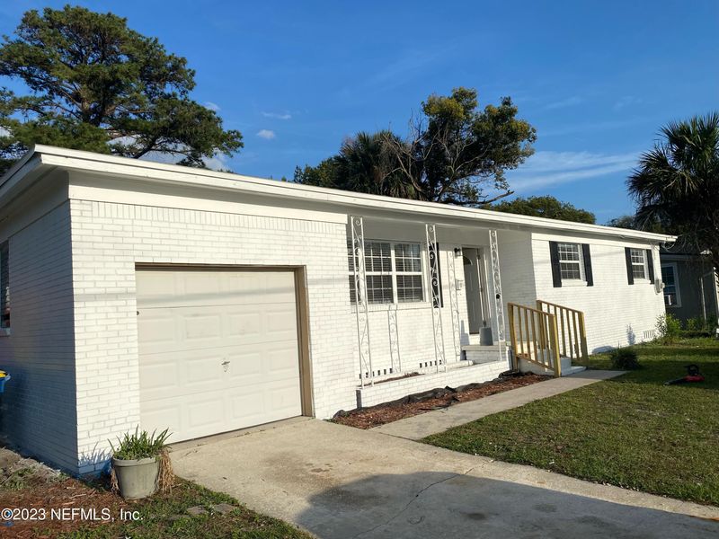 3425 Cesery Blvd, Jacksonville, FL 32277