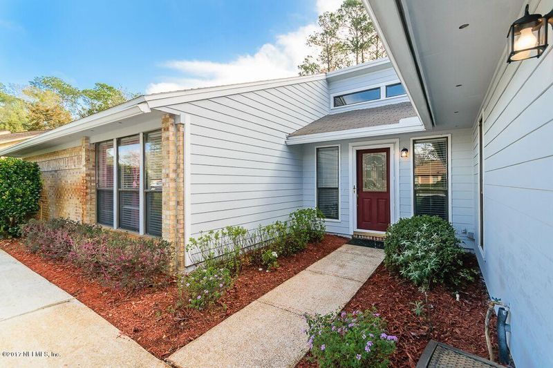 3427 Compass Rose Dr E, Jacksonville, FL 32216