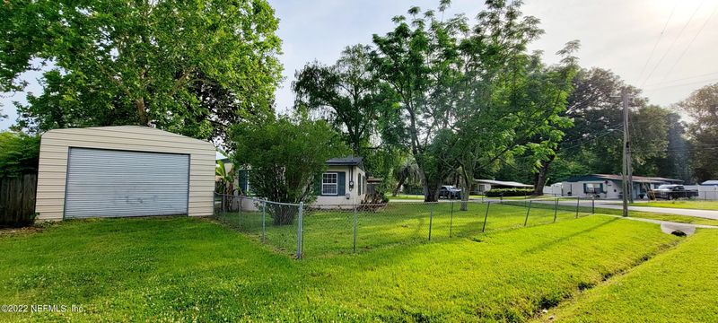 3432 Eve Dr E, Jacksonville, FL 32246