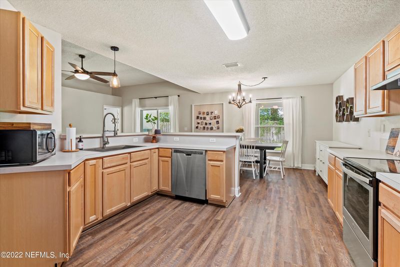 3439 Advantage Ln, Jacksonville, FL 32277