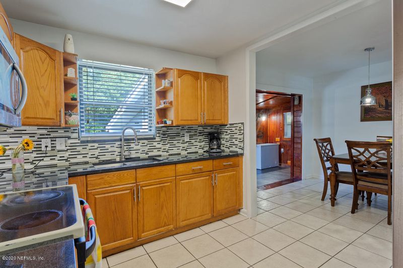 3446 Cesery Blvd, Jacksonville, FL 32277