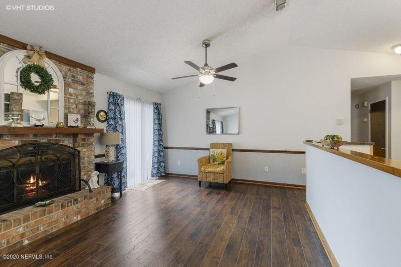 3447 Docksider Dr S, Jacksonville, FL 32257