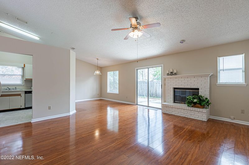 3447 Le Havre Dr E, Jacksonville, FL 32277