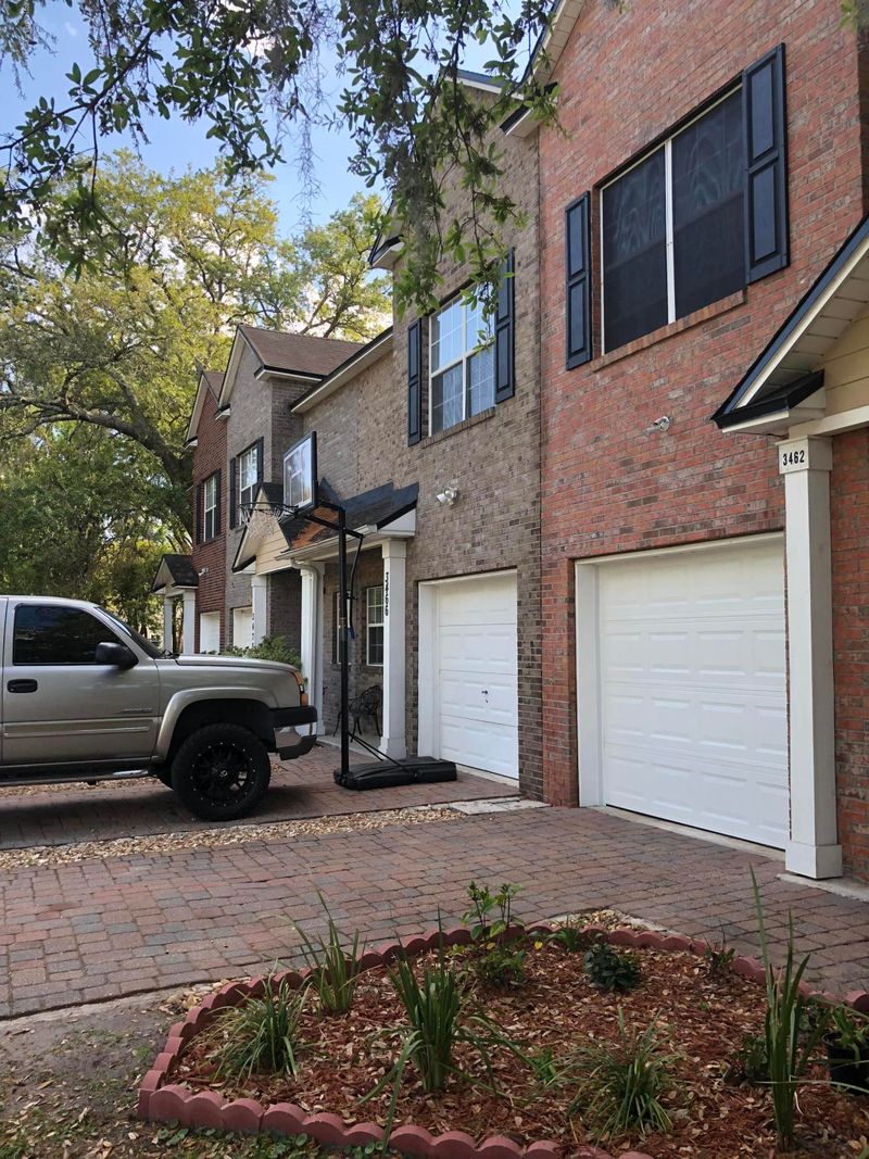 3462 Drew St, Jacksonville, FL 32207