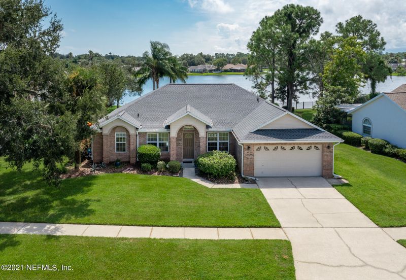349 Crossroad Lakes Dr, Ponte Vedra Beach, FL 32082