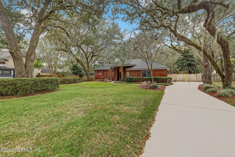 349 Lolly Ln, St Johns, FL 32259