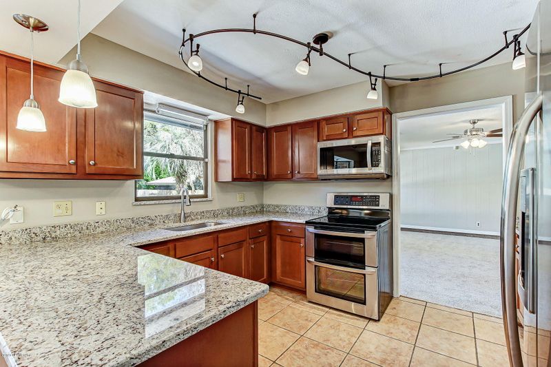 350 Foxridge Rd, Orange Park, FL 32065