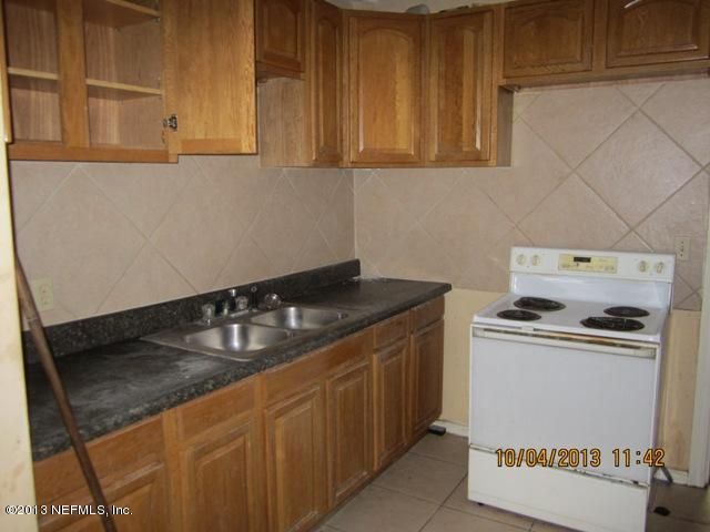 3505 Pinecrest St, Jacksonville, FL 32254